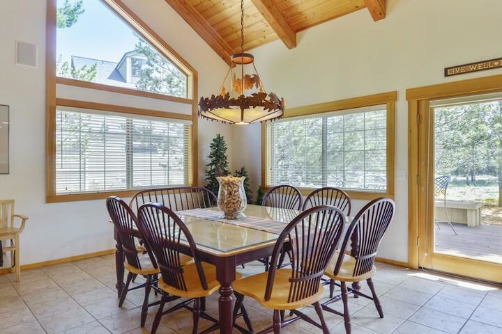 Big Sky 2 Holiday Home in Sunriver, OR