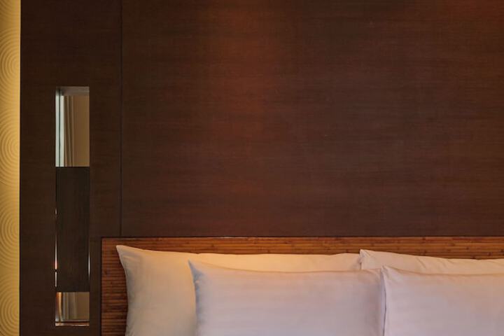 Room 27 of 175