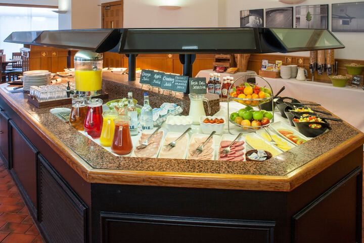 Breakfast/Coffee Service 35 of 61