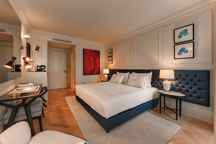 Room 9 of 158