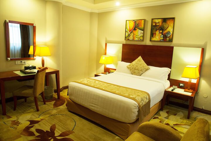 Room 7 of 75