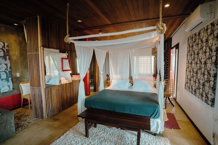 Room 26 of 121
