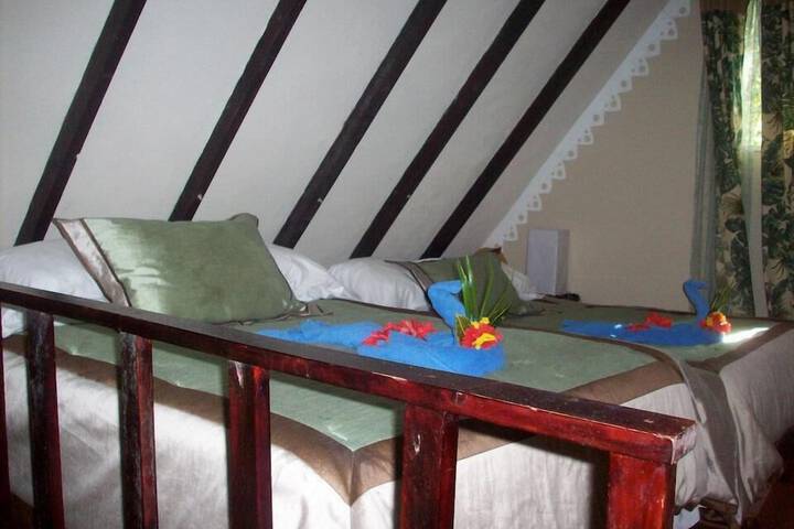 Room 4 of 22
