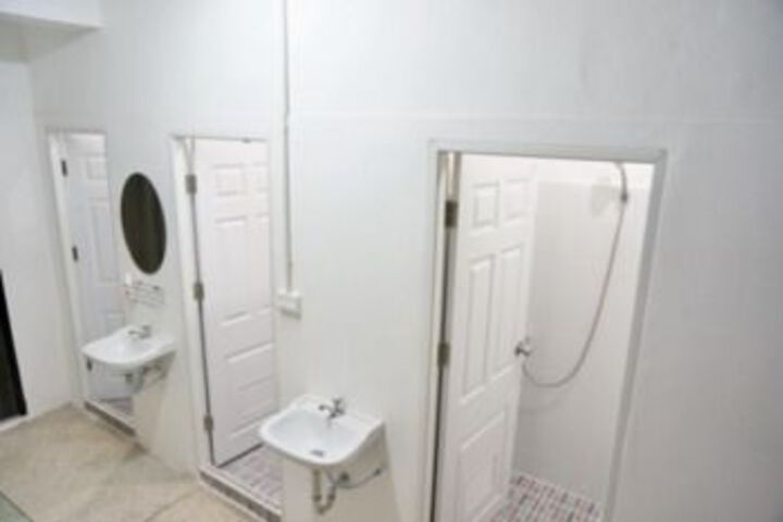Room 2 of 22