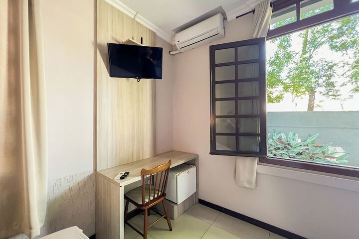 Room 76 of 206