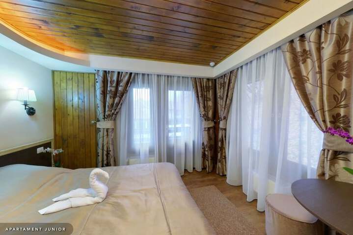 Room 6 of 23