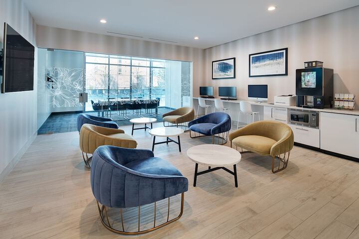 Business Center 57 of 67