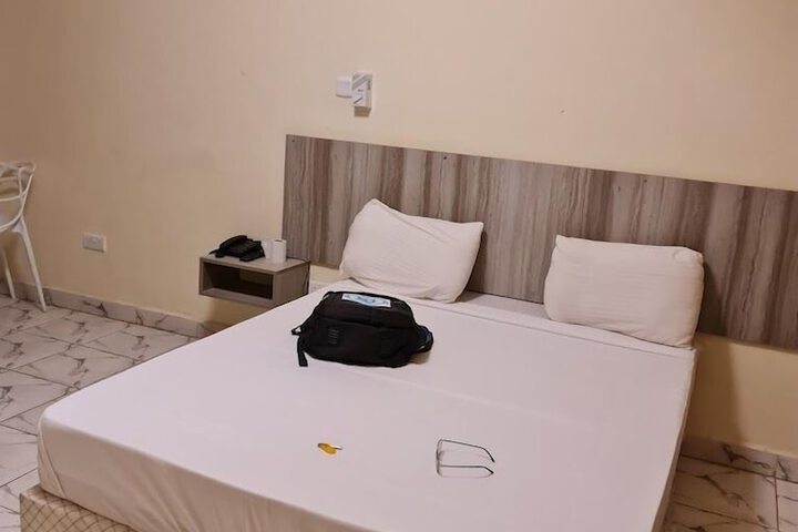 Room 5 of 49