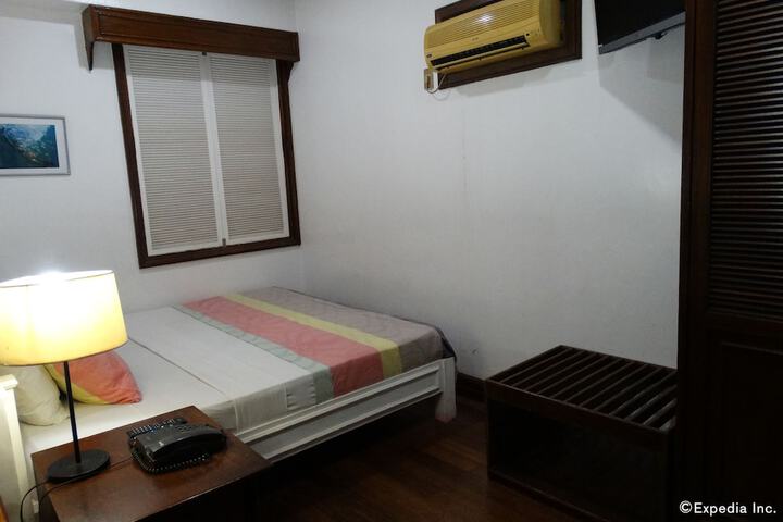 Room 7 of 83
