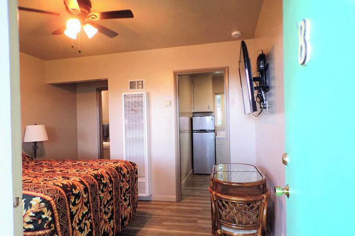 Room 52 of 101