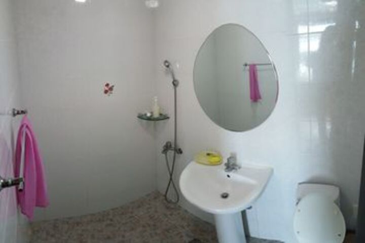 Room 6 of 39