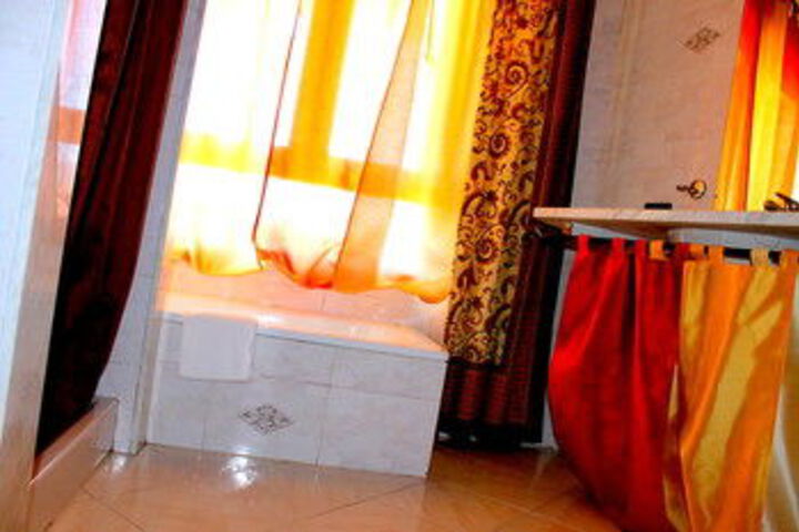Room 28 of 191