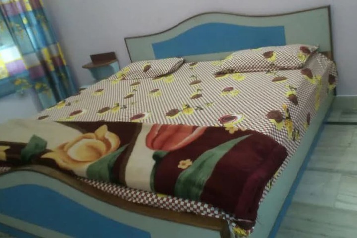 Room 5 of 10