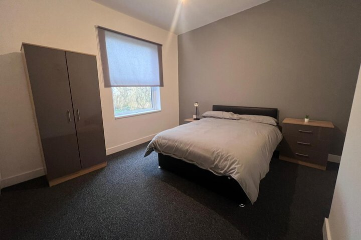 Room 33 of 93