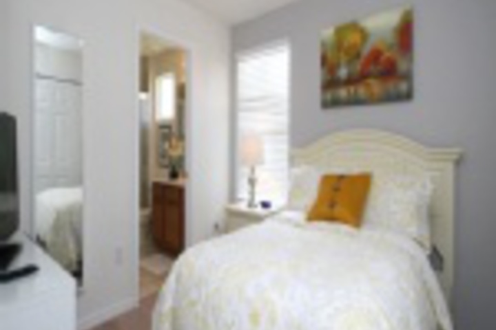 Room 73 of 299