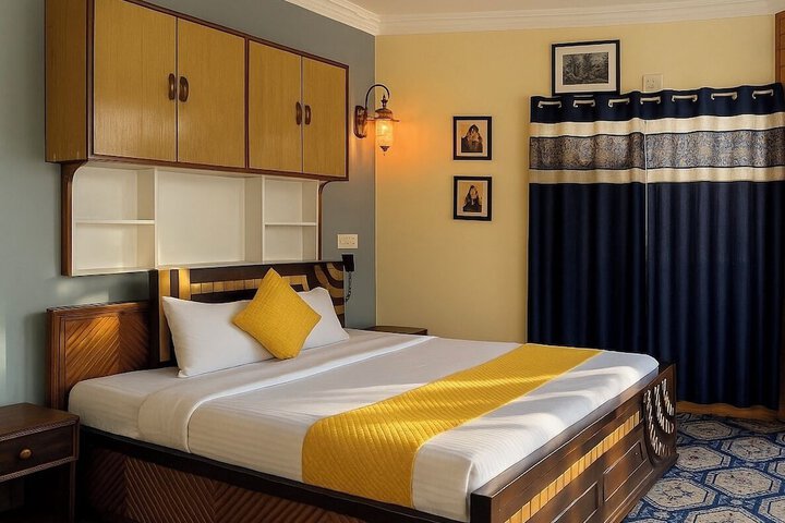Room 8 of 22