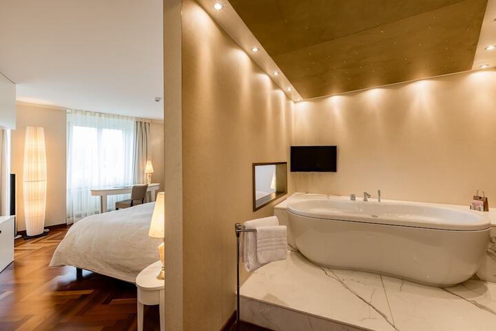 Room 46 of 70