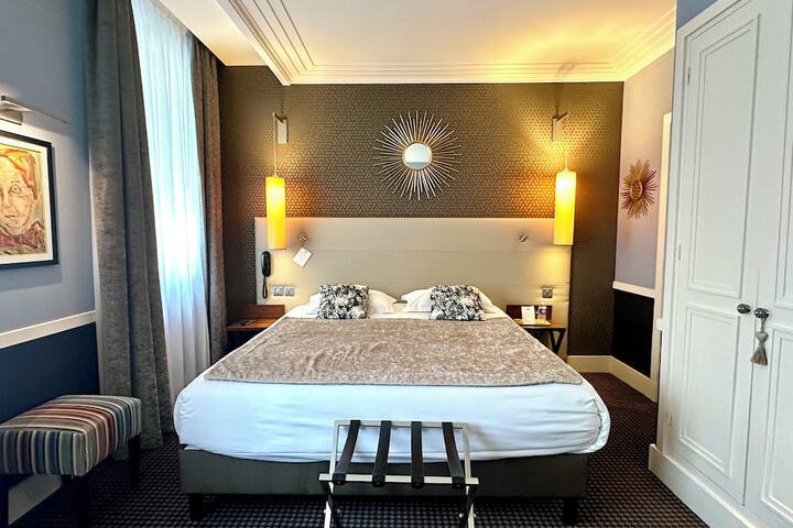 Room 22 of 53