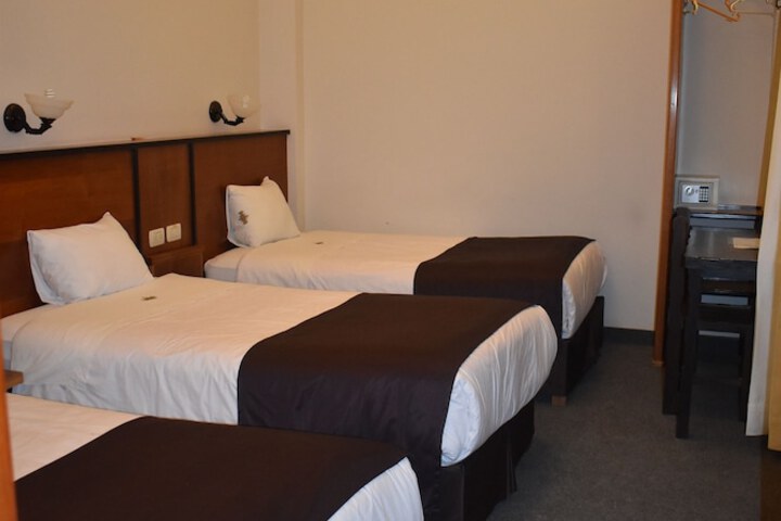 Room 28 of 58