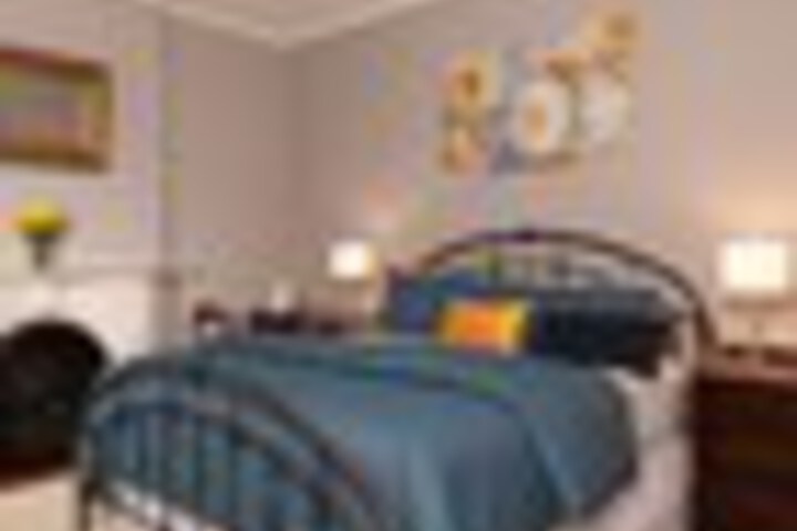 Room 26 of 282