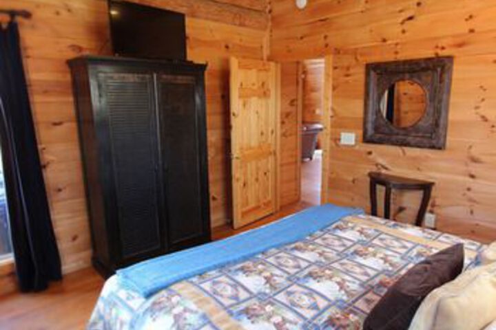 Room 12 of 18