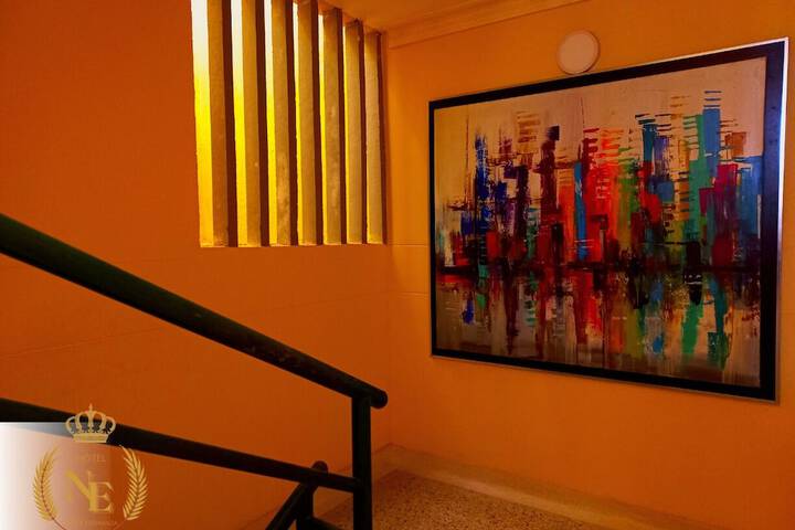 Room 25 of 33
