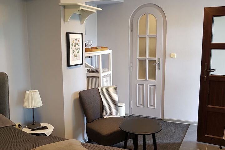 Room 12 of 89