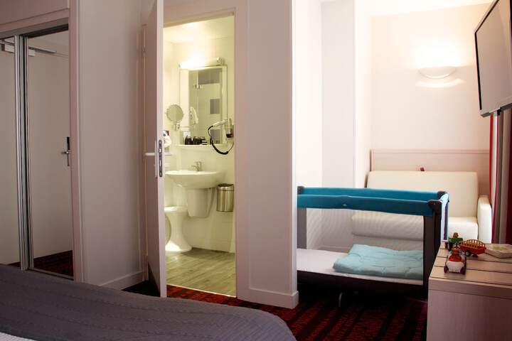 Room 41 of 80