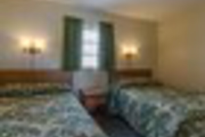 Room 44 of 216