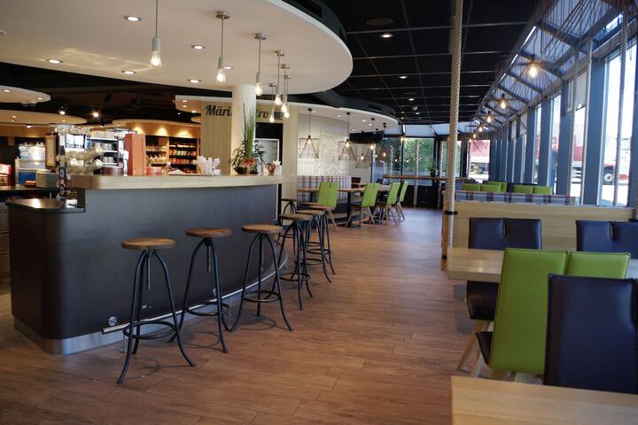 Snack bar