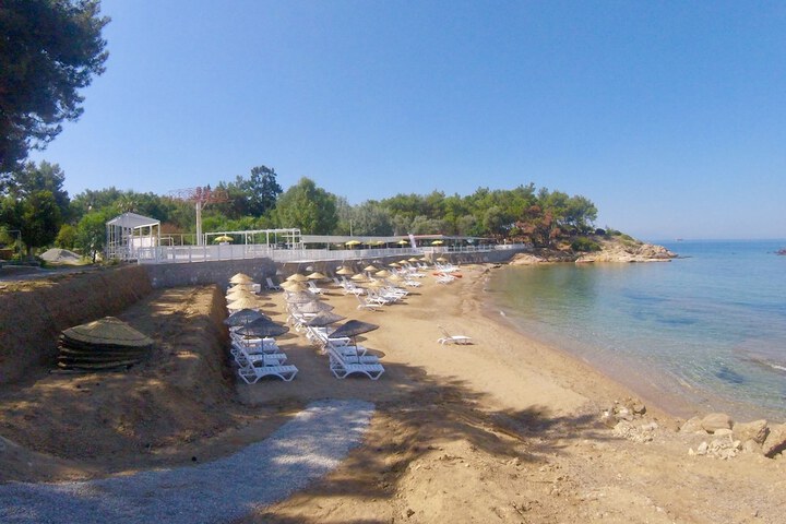 Beach 32 of 45