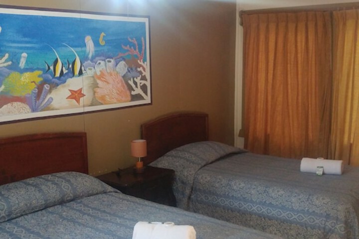 Room 3 of 35