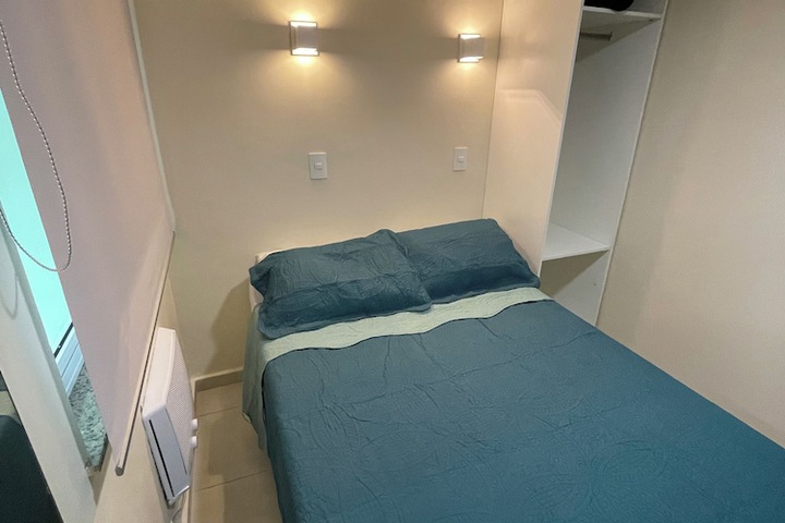 Room 16 of 60