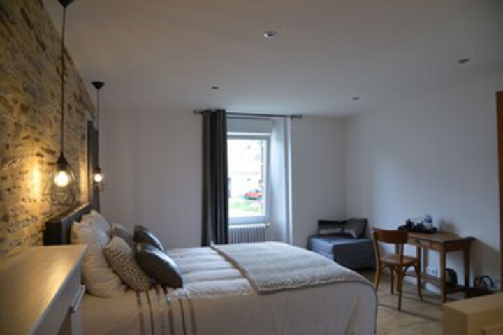 Room 13 of 17