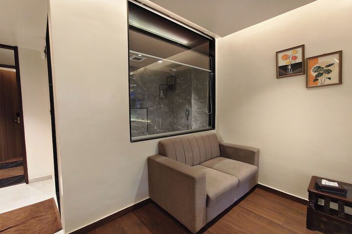 Room 37 of 90