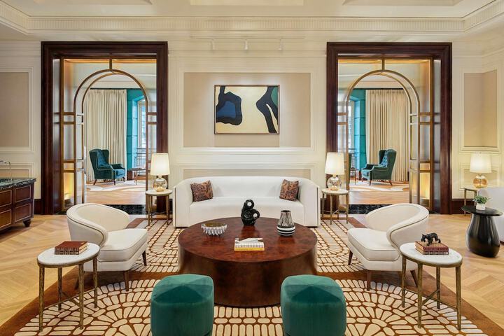 Hotel 77 of 87