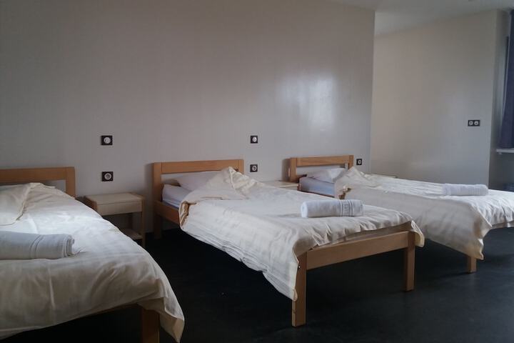 Room 10 of 44