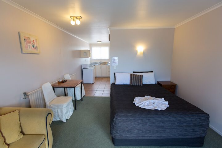 Room 2 of 43