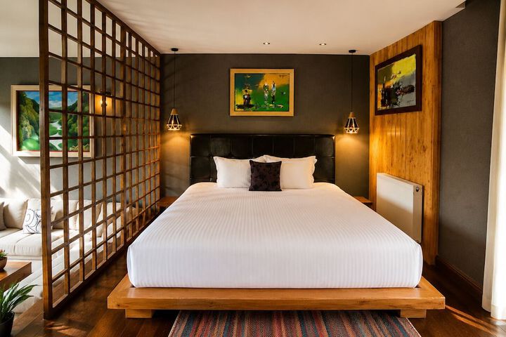 Room 28 of 109
