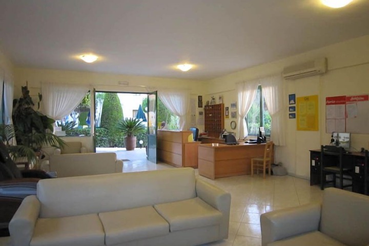 Guest Lobby
