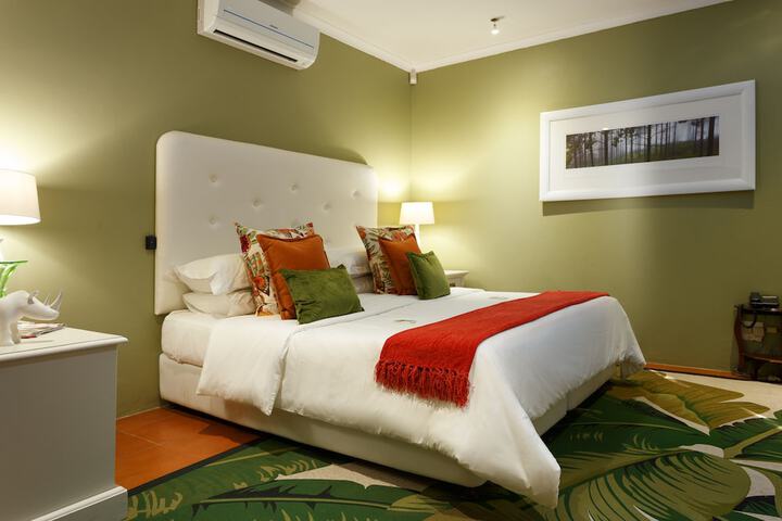 Room 374 of 432