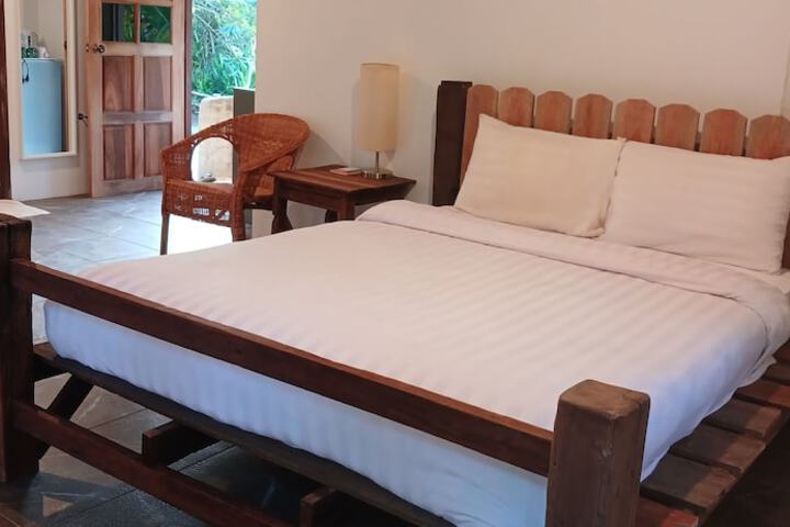 Room 43 of 98