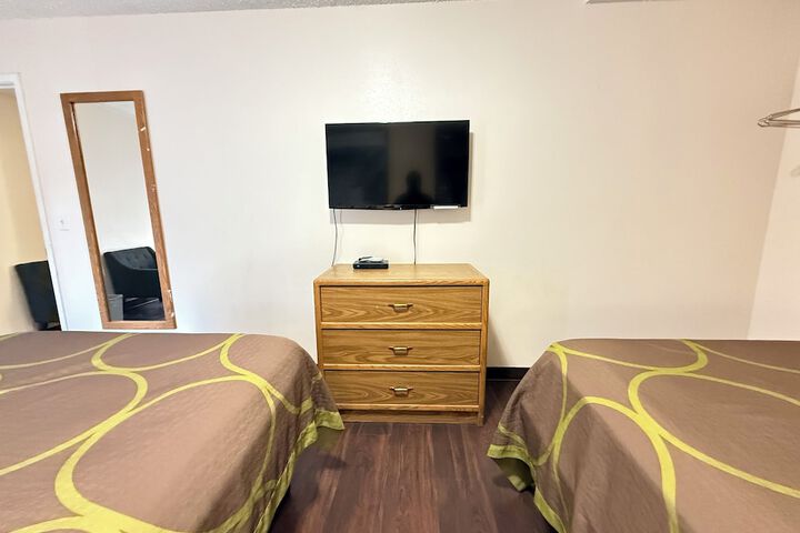 Room 43 of 90