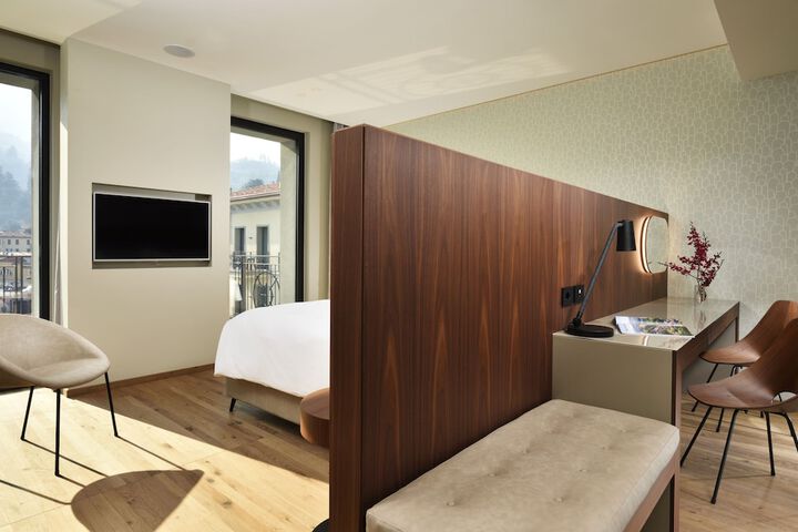 Room 38 of 127