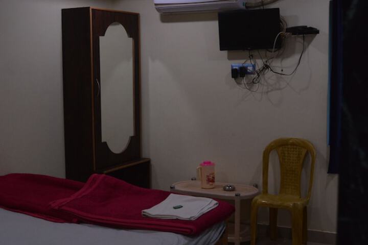 Room 38 of 94