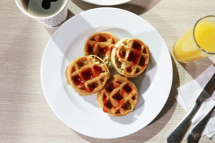 Breakfast/Coffee Service 89 of 104
