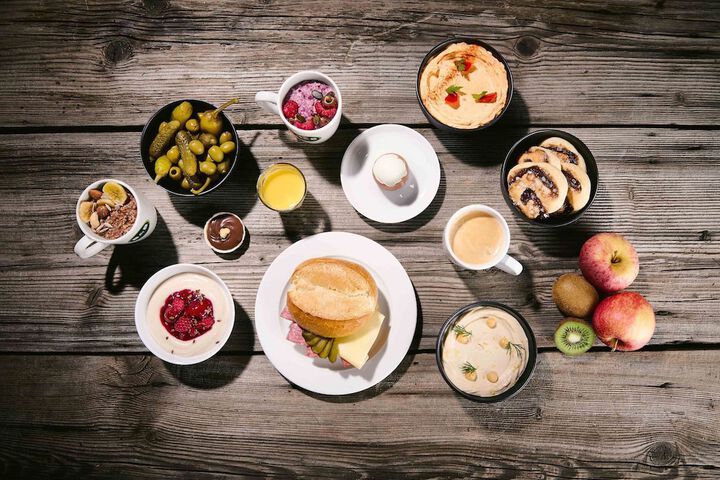 Breakfast meal