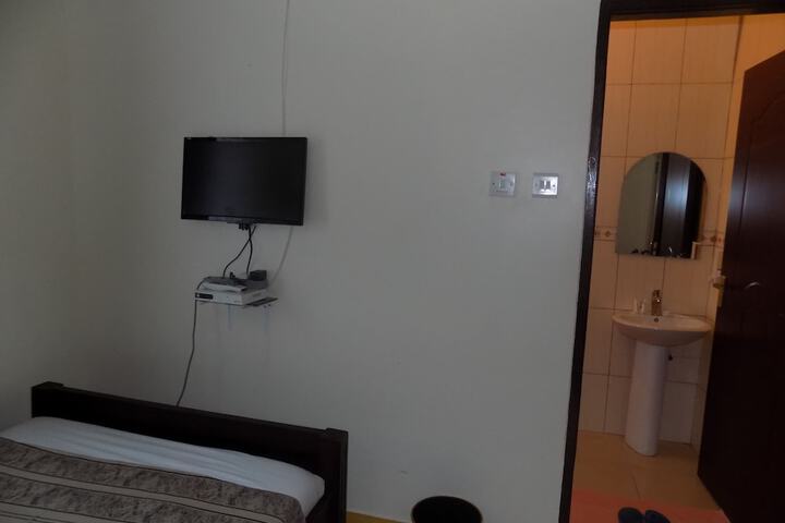 Room 12 of 29