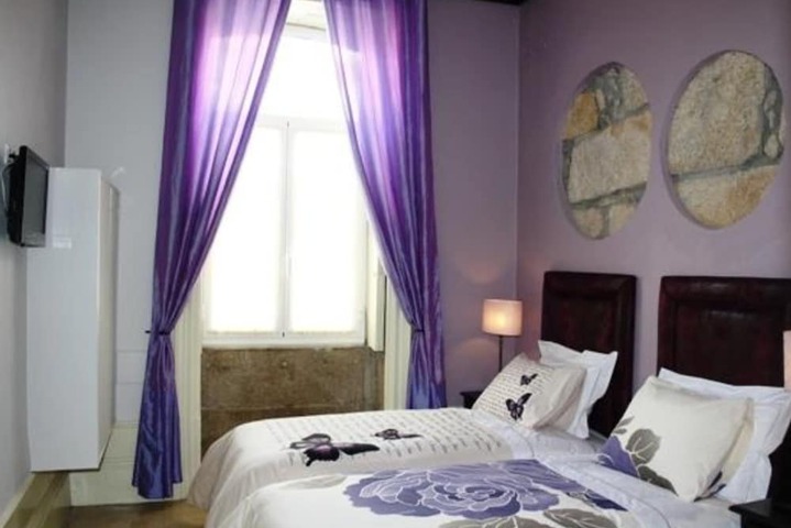 Room 17 of 40