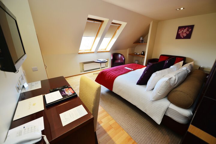 Room 4 of 56